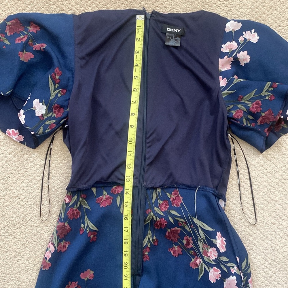 DKNY Midi Floral Dress Size 4 Flutter Sleeve Tie Waist Navy Easter Garden Party - Picture 11 of 15